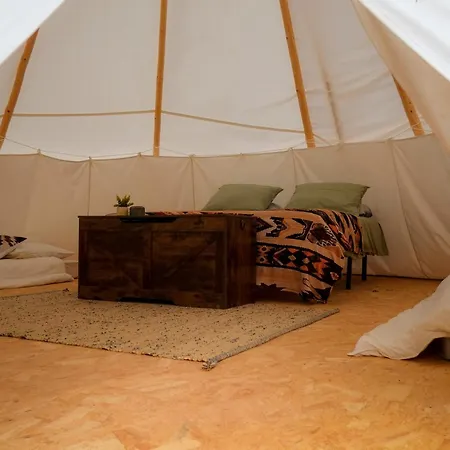 Les Cabanes-tipi Paco En Pleine Nature Luxe tent